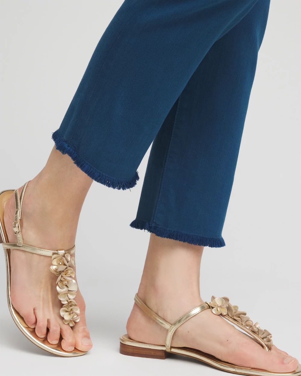 Girlfriend Frayed Cropped Jeans