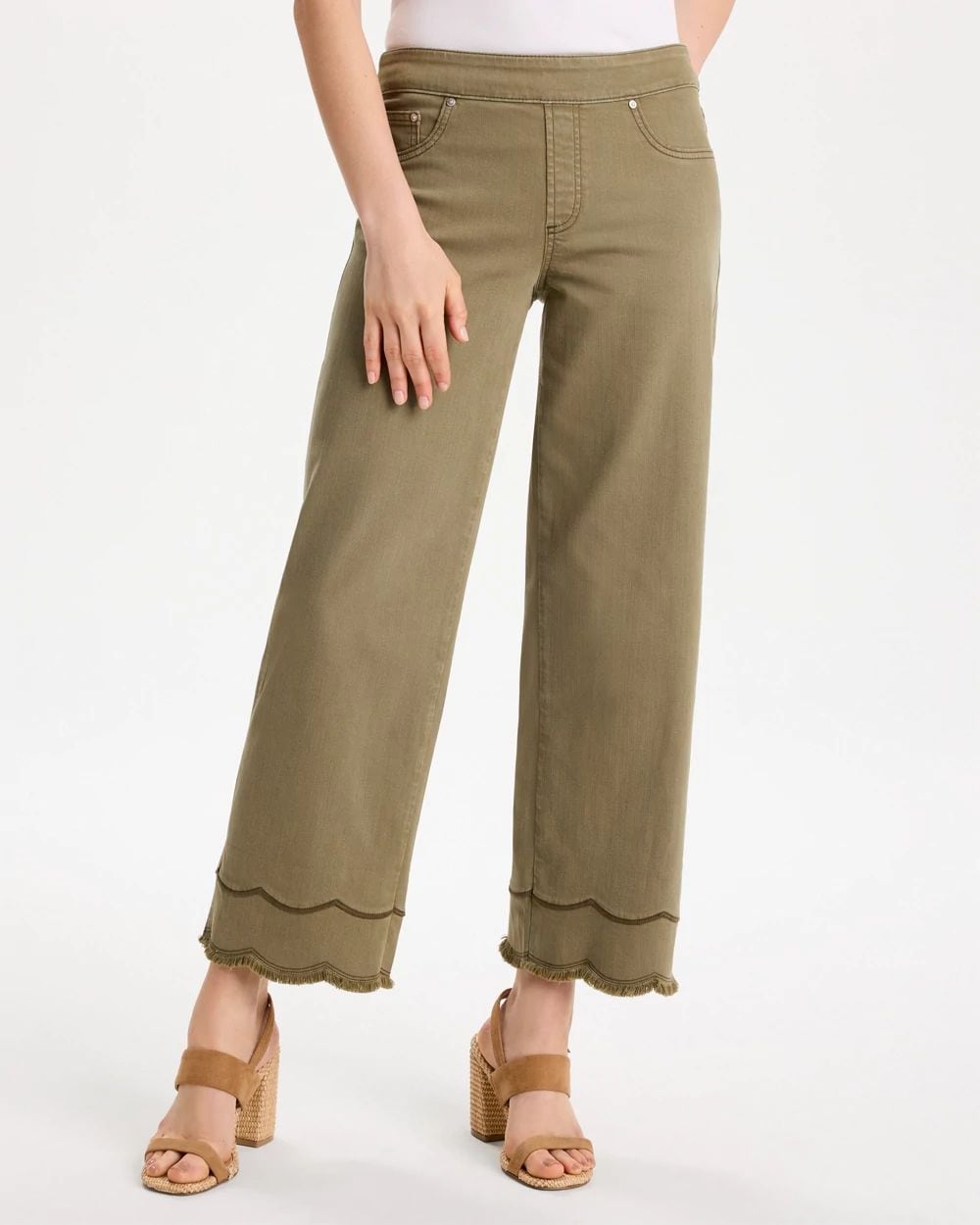 Petite Scallop Pull-On Wide-Leg Crop Jeans