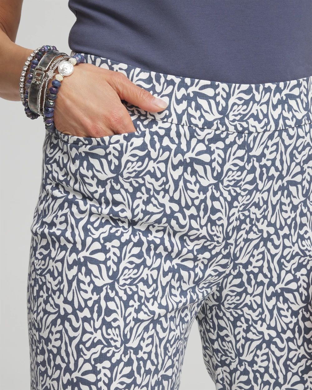 Brigitte Reef Print Slim Cropped Pants