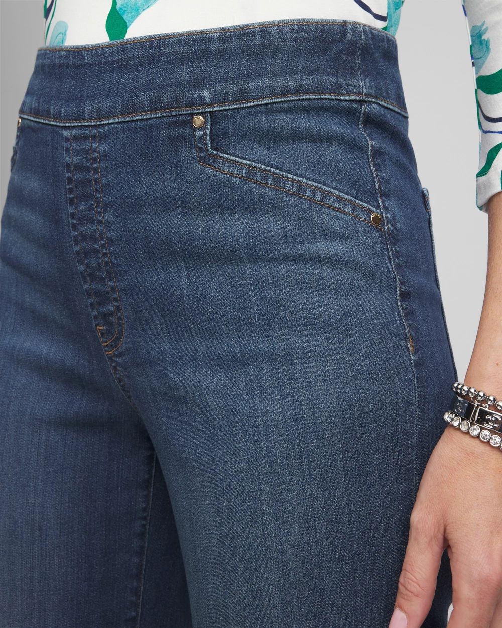 Pull-On Relaxed Leg Jeans