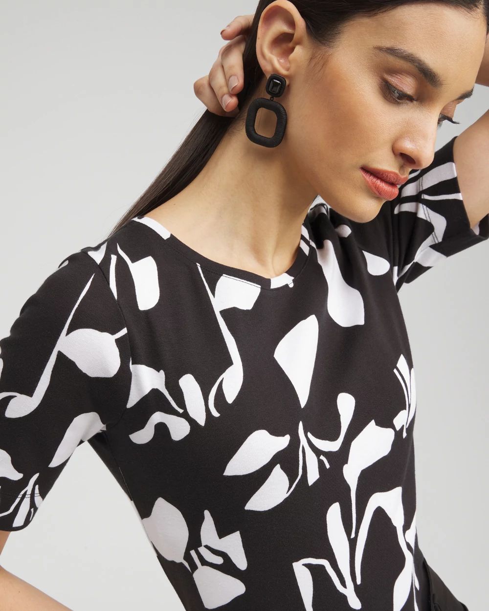 Abstract Everyday Elbow Sleeve Tee