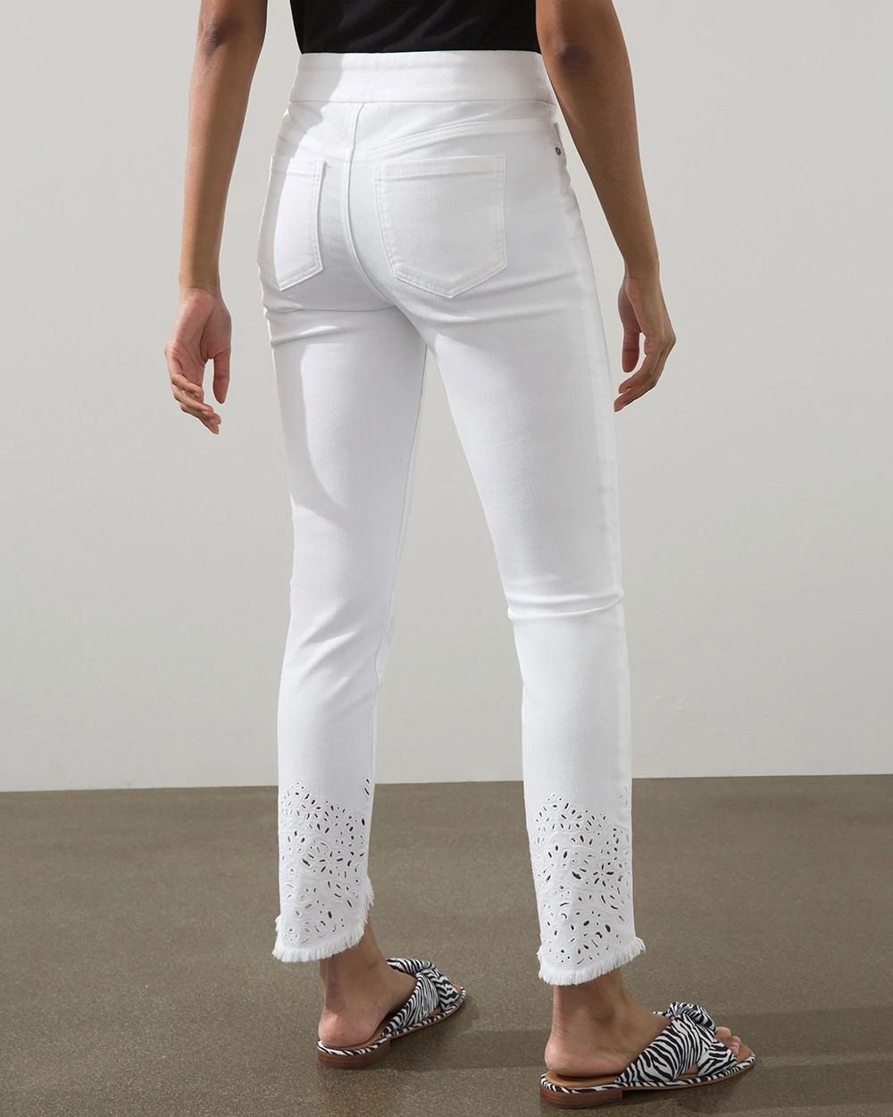 Eyelet Hem Pull-On Ankle Jeggings