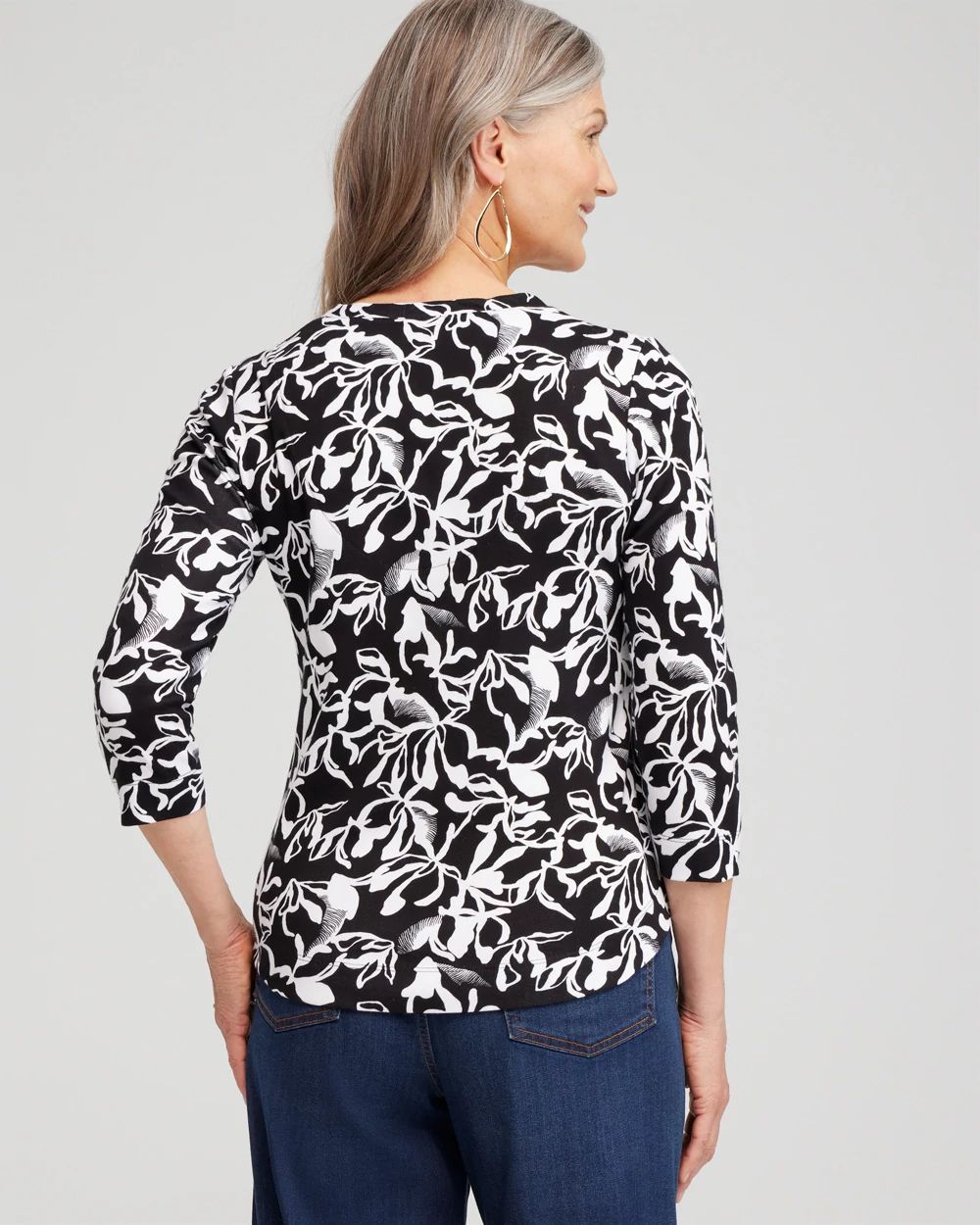 Abstract Print V-neck 3/4 Sleeve Tee