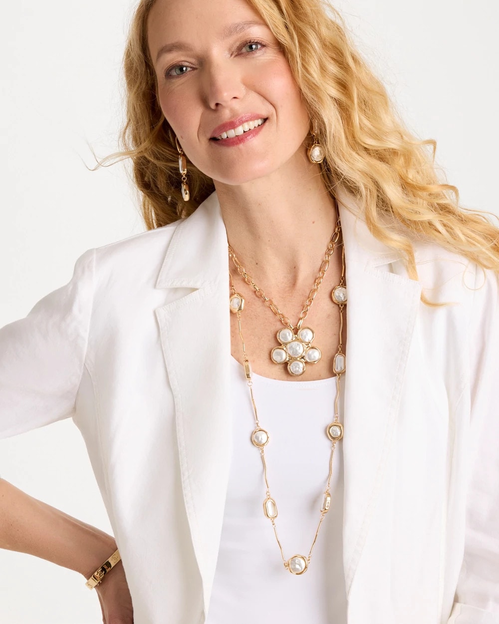 Siren Faux Pearl Pendant Necklace