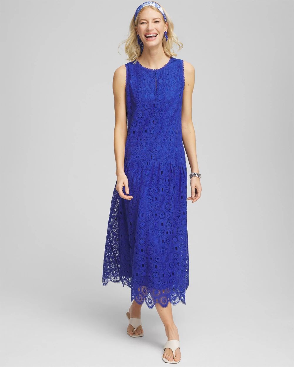 Petite Sleeveless Medallion Lace Maxi Dress