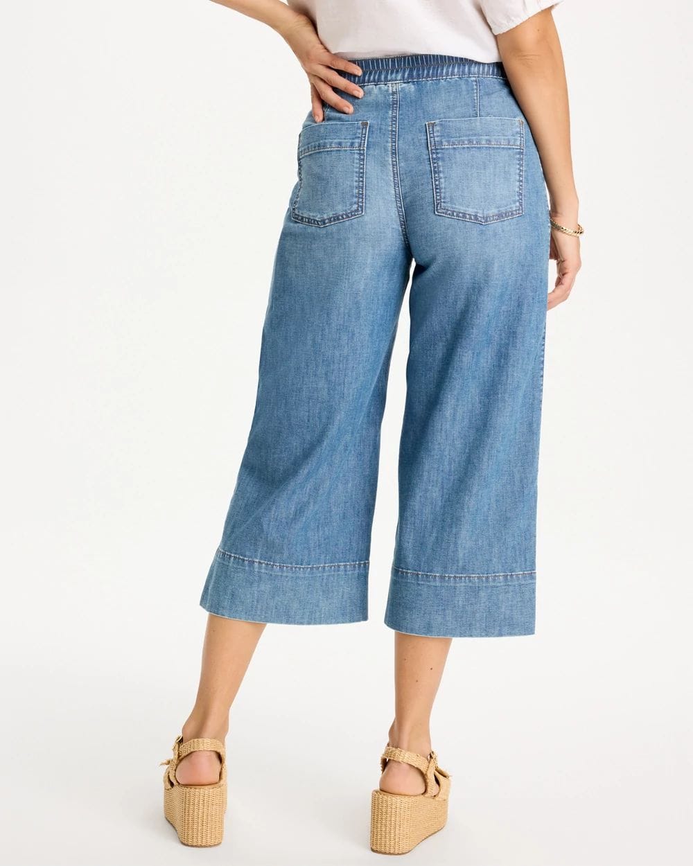 Lightweight Wide-Leg Capri Jeans