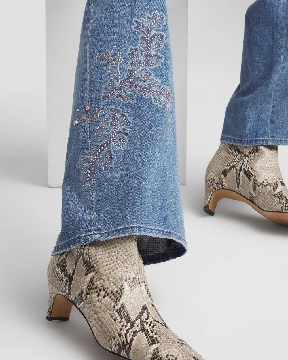 Petite Embellished High Rise Wide Leg Jeans