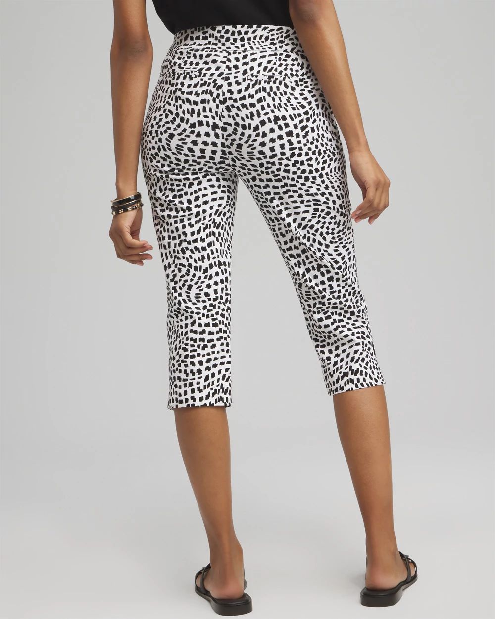 So Slimming Petite Brigitte Square Print Capris