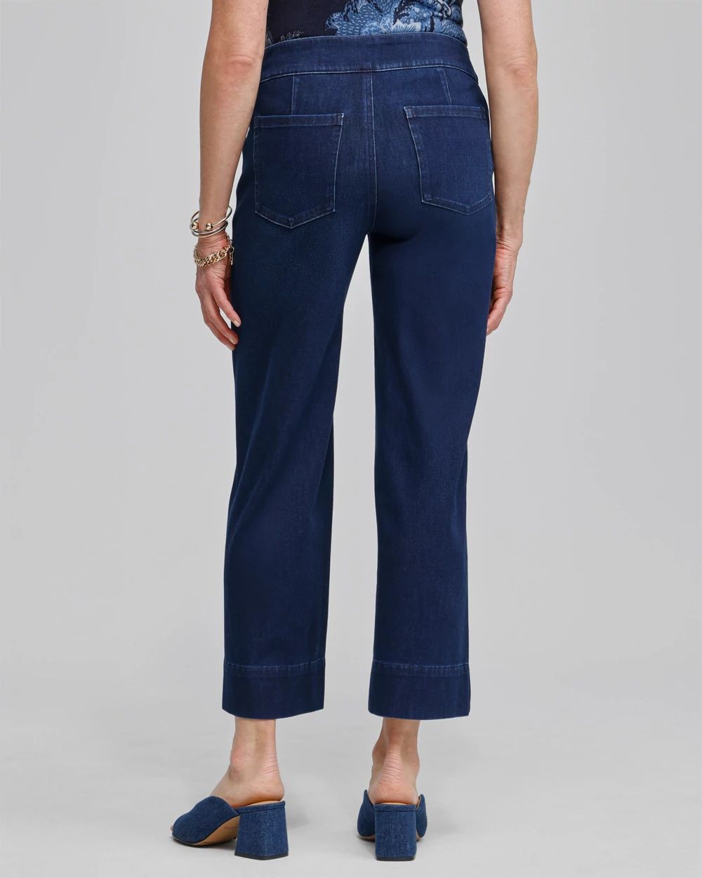 Petite Travelers Pull On Cropped Jeans