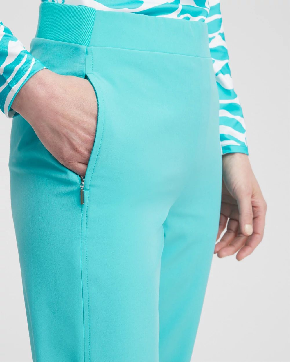Zenergy® UPF Bungee Detail Crops