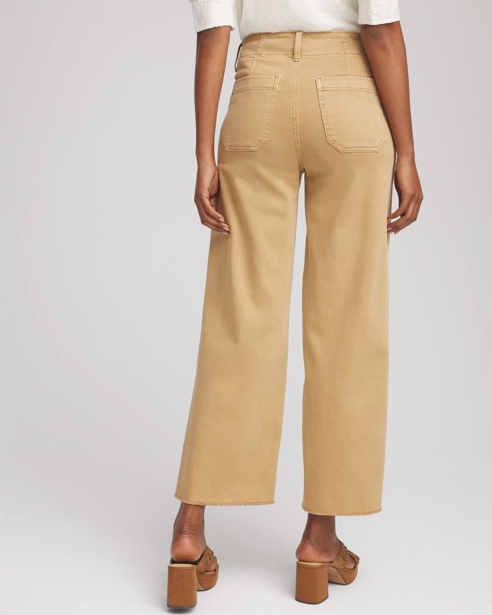 Neutral Pull-On Cropped Wide-Leg Frayed Jeans