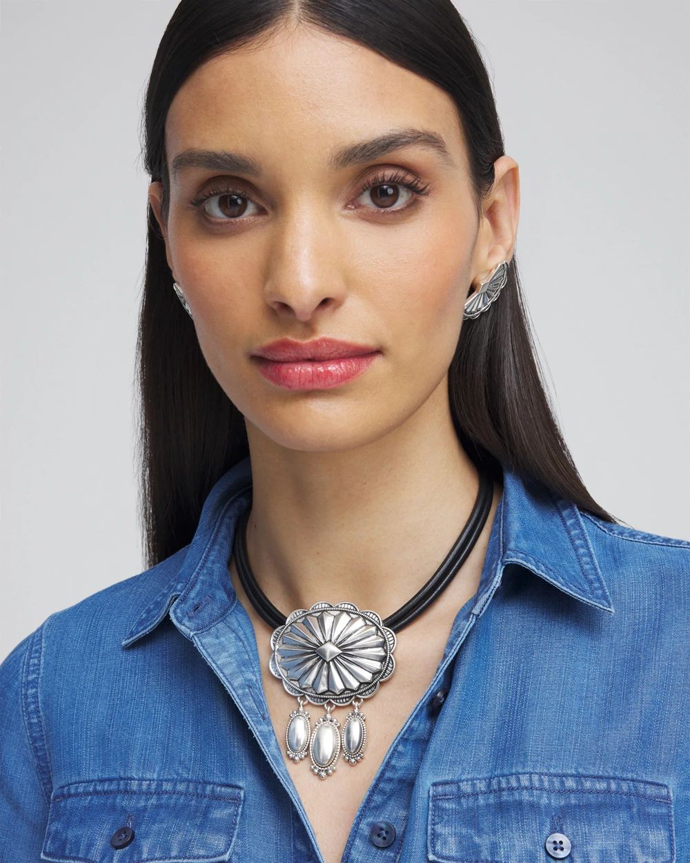 Western Pendant Necklace