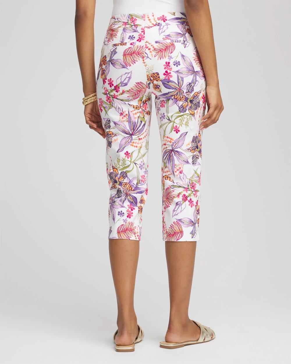 Petite Brigitte™ Floral Pull-On Capri Pants