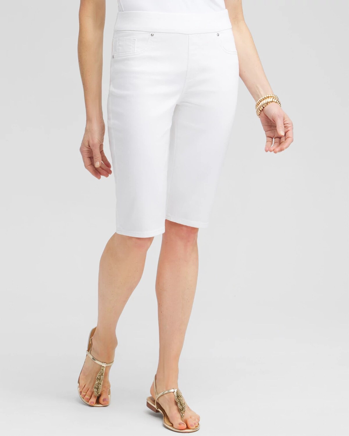 Chico's No-stain Pull-on Shorts In Alabaster