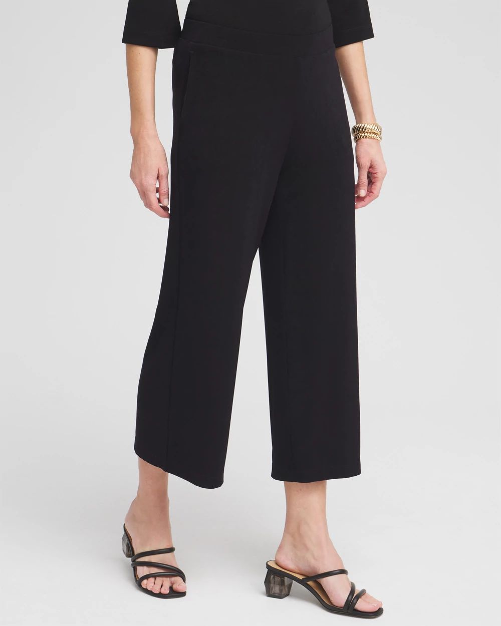 Travelers™ Wide Leg Pocket Cropped Pants