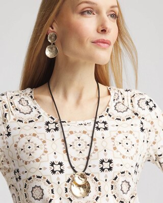Gold Tone Circles Pendant Necklace
