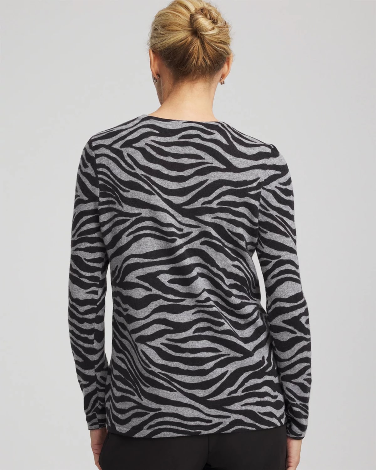 Chico's Cashmere Zebra Long-sleeve Pullover Sweater In Black In Black