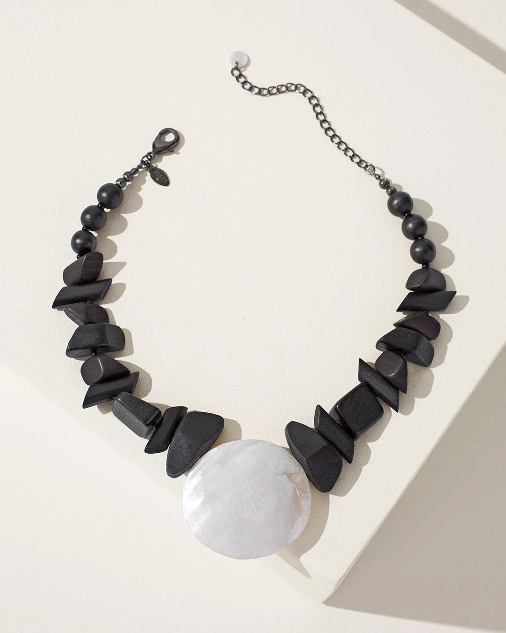 Mother of Pearl Pendant Necklace