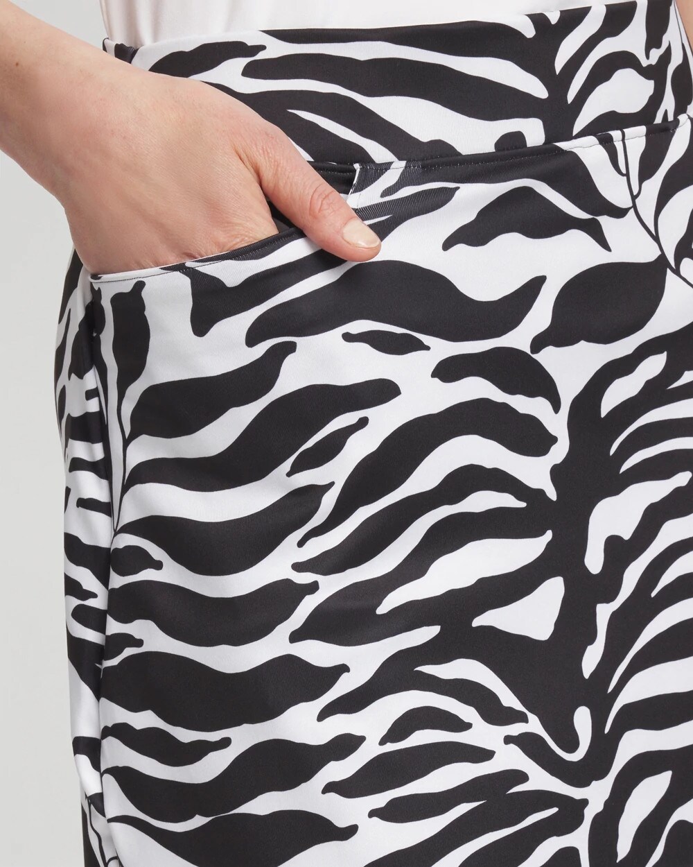 Zenergy® UPF Contrast Palms Skort