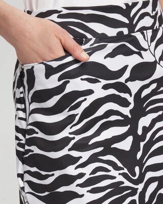 Zenergy® UPF Contrast Palms Skort click to view larger image.