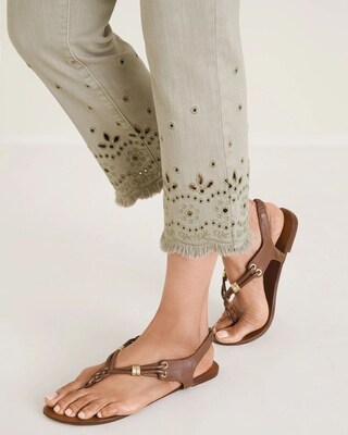So Slimming Eyelet-Hem Girlfriend Crops