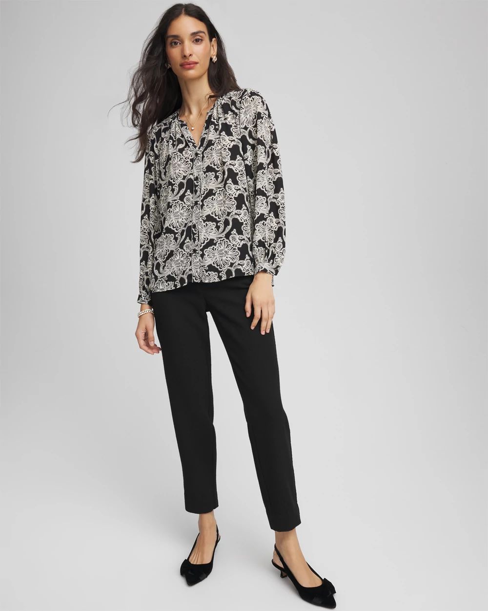 Matelassé Slim Tapered Ankle Pants click to view larger image.