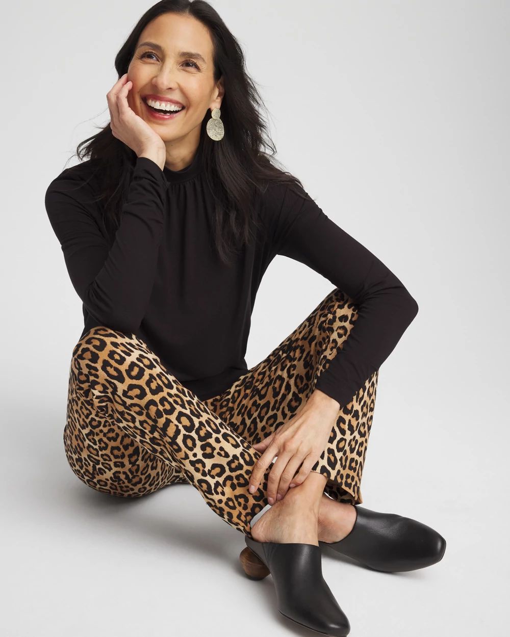 Micke Neck Banded Hem Top