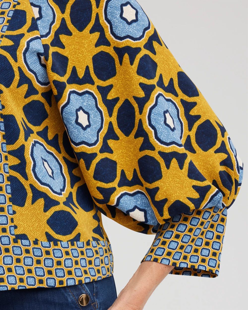 Geometric Print Pintuck Top