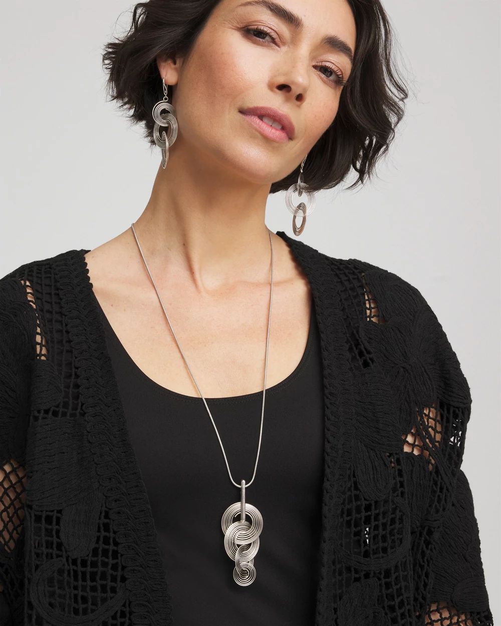 Silvertone Concentric Circles Pendant Necklace