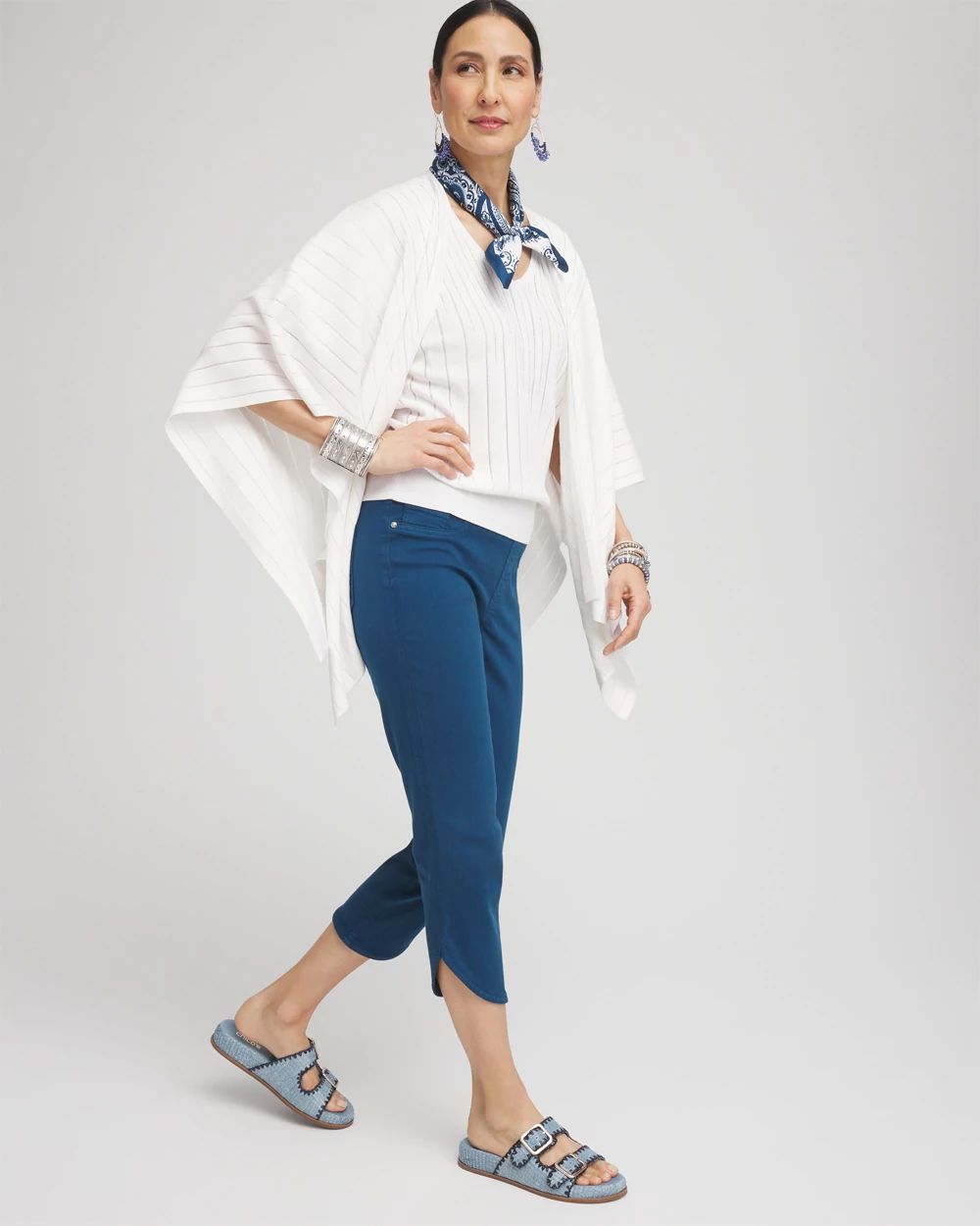 Pull-On Dolphin-Hemmed Capri Jeans