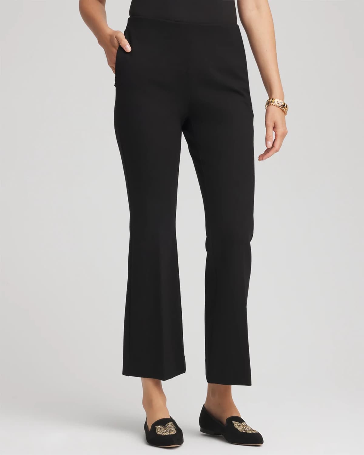 Chico's Juliet Slim Cropped-flare Pants In Black In Black