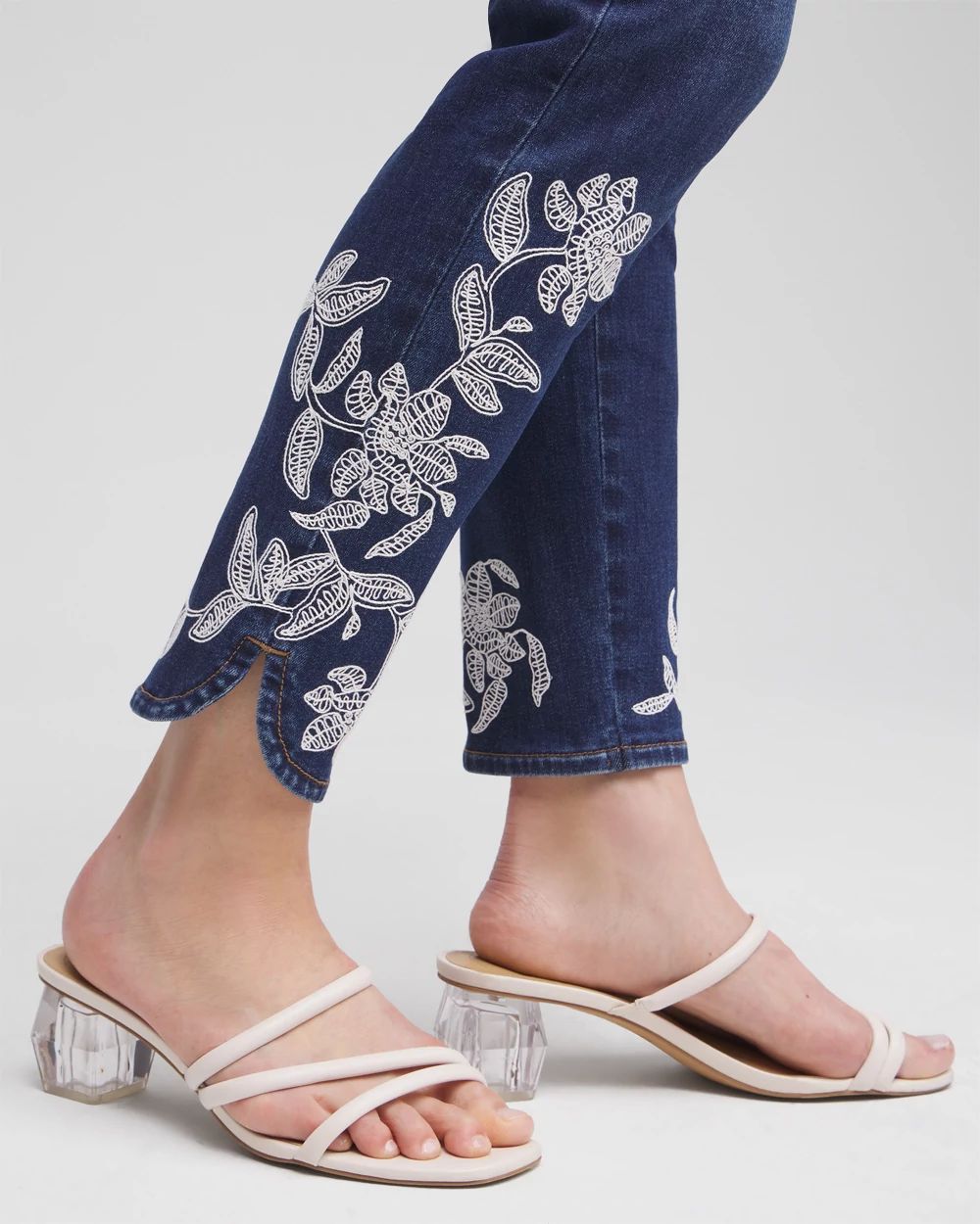 Embroidered Pull-on Ankle Jeggings