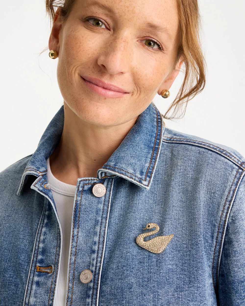 Sparkling Swan Brooch