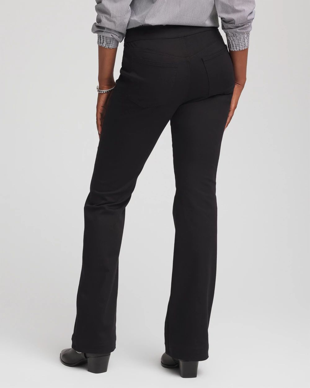 Petite Pull-On Slim Bootcut Jeggings