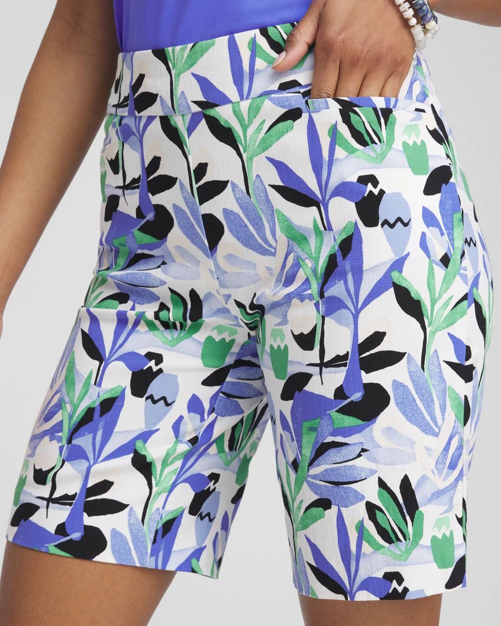 Brigitte 7" Tropical Print Shorts