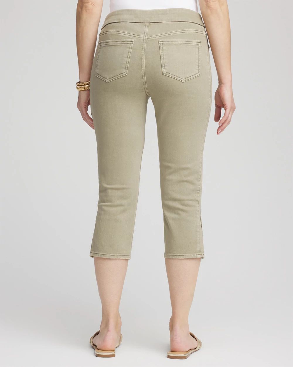 19 Pull-on Capri Jeans