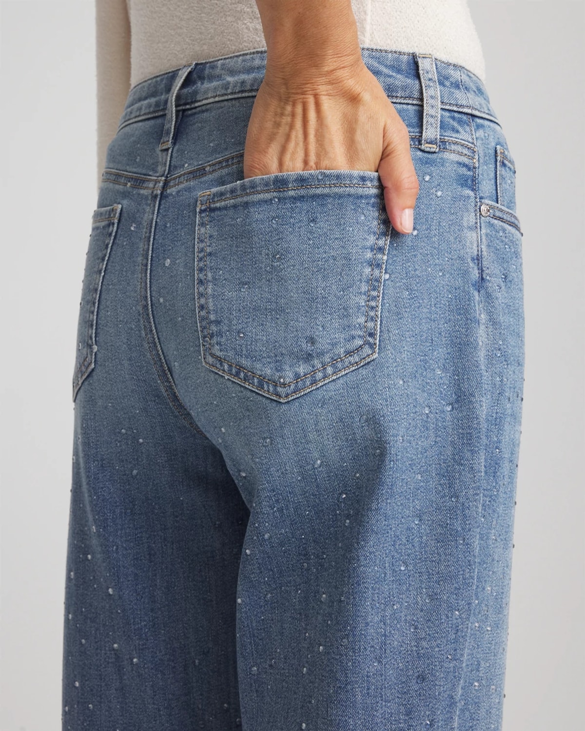 Chico's Dewdrop Boyfriend Cropped Jeans In Oslo Indigo In Blue