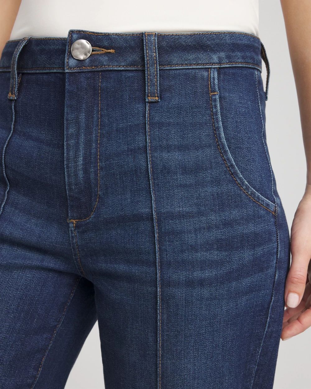 Petite High-Rise Straight Fit Jeans