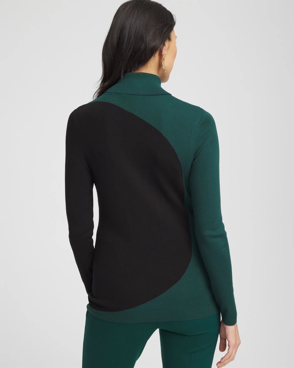 ECOVERO™ Colorblock Turtleneck Sweater
